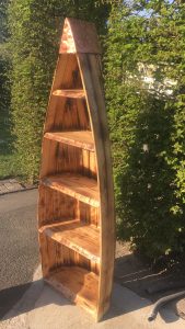 Kundenobjekt, ein selbst gebautes Regal, lasiert und geflemmt